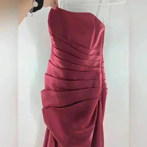davids bridal Fushia Pink Strapless Prom Ball Gown Style Dress Size 10 - Picture 2 of 14